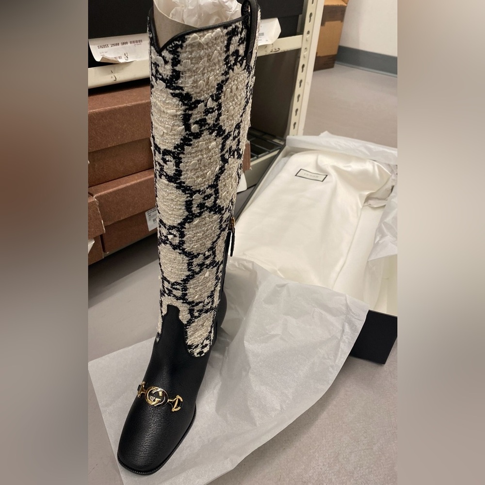 Elegant Black and Cream Women's GUCCI Boots. Brand New Never Worn. Size 39 - Picture 3 of 7
